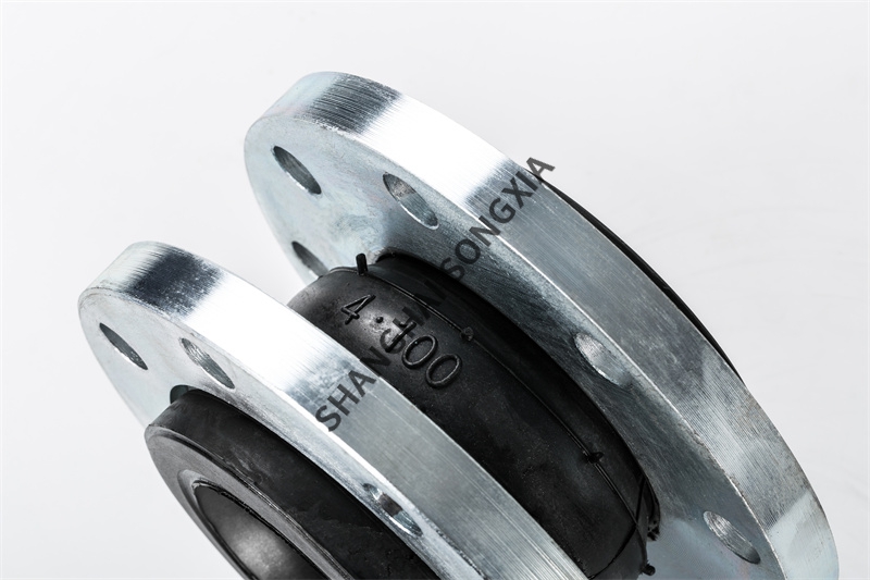 碳钢法兰消防水泵房橡胶接头的优势有哪些？