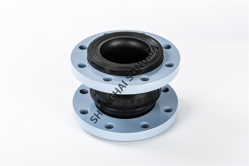 DN100多级水泵橡胶接头的特点体现在哪里？