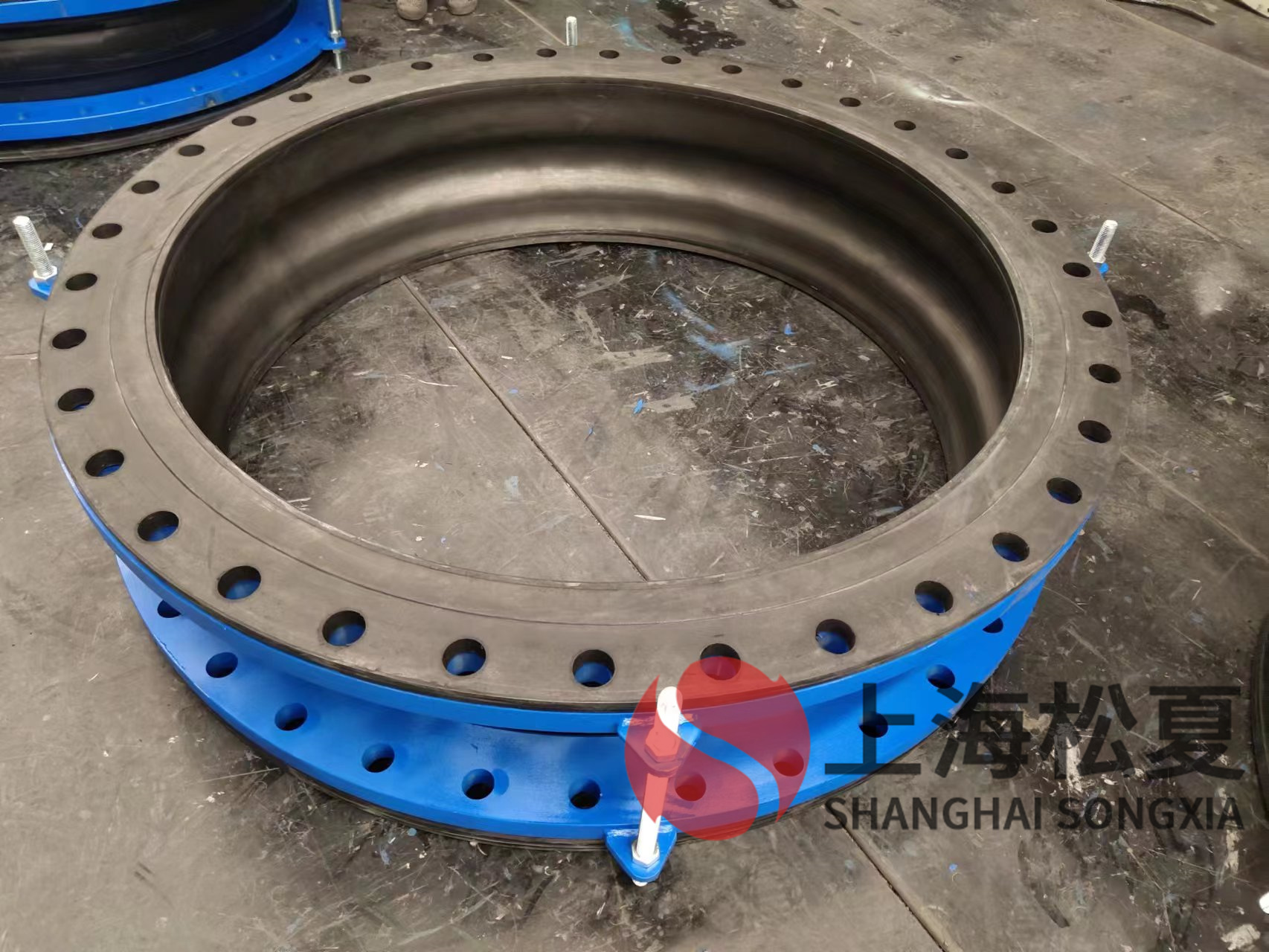 大翻边橡胶膨胀节安装注意事项