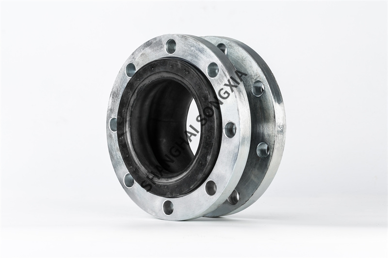 DN150增压装置橡胶接头的伸缩量