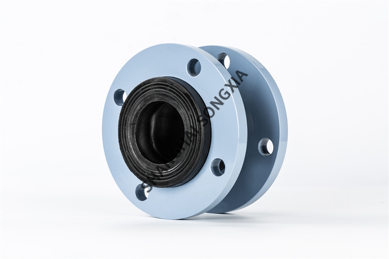 碳钢法兰深井供水设备橡胶接头收缩的原因是什么？